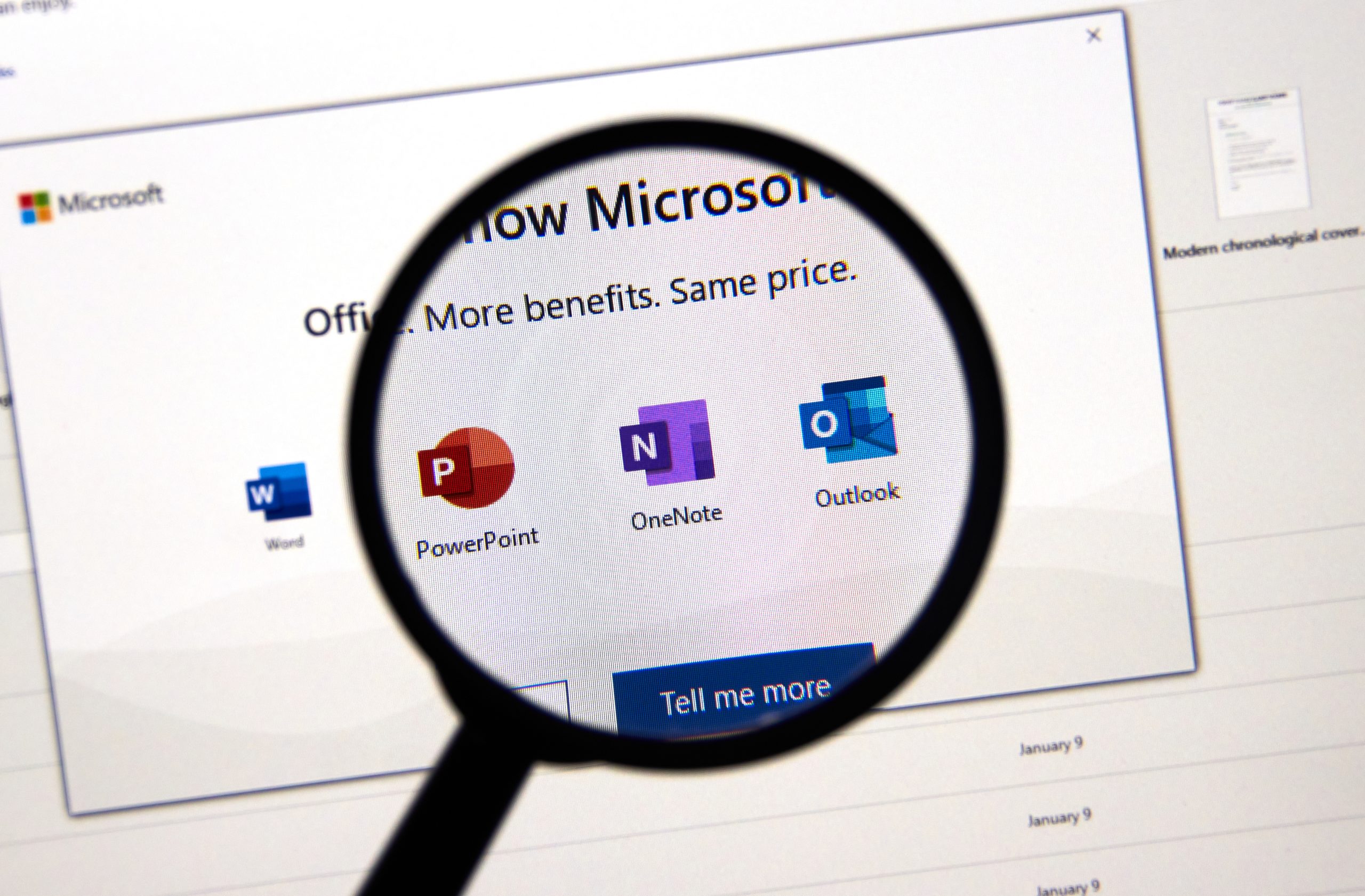 Microsoft 365 information screen with Magnifying glass highlighting PowerPoint, OneNote and, Outlook Icons
